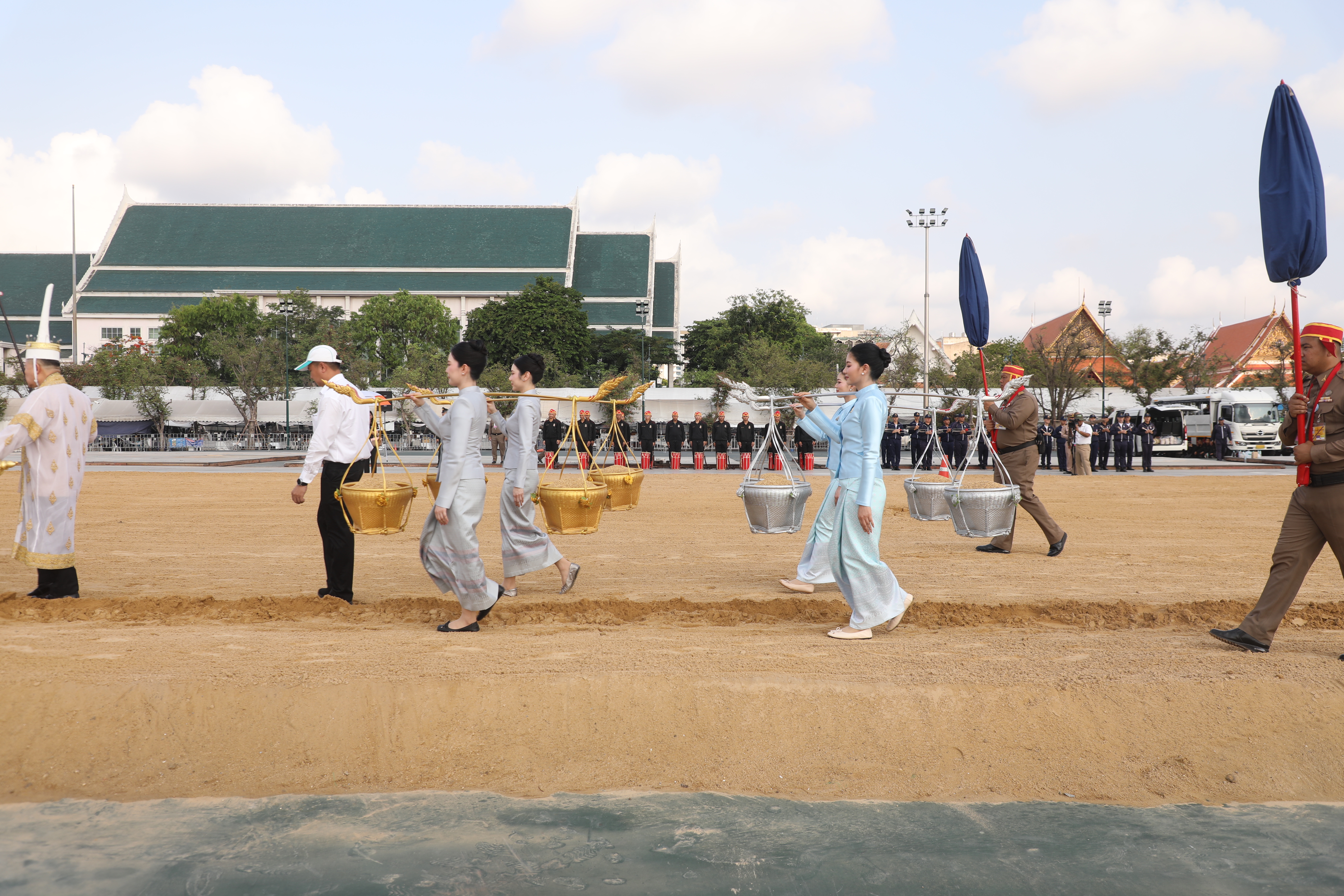 title - ส.ป.ก. ร่วมซ้อมย่อย ครั้งที่ 1 พระราชพิธีพืชมงคลจรดพระนังคัลแรกนาขวัญ ประจำปีพุทธศักราช 2569 